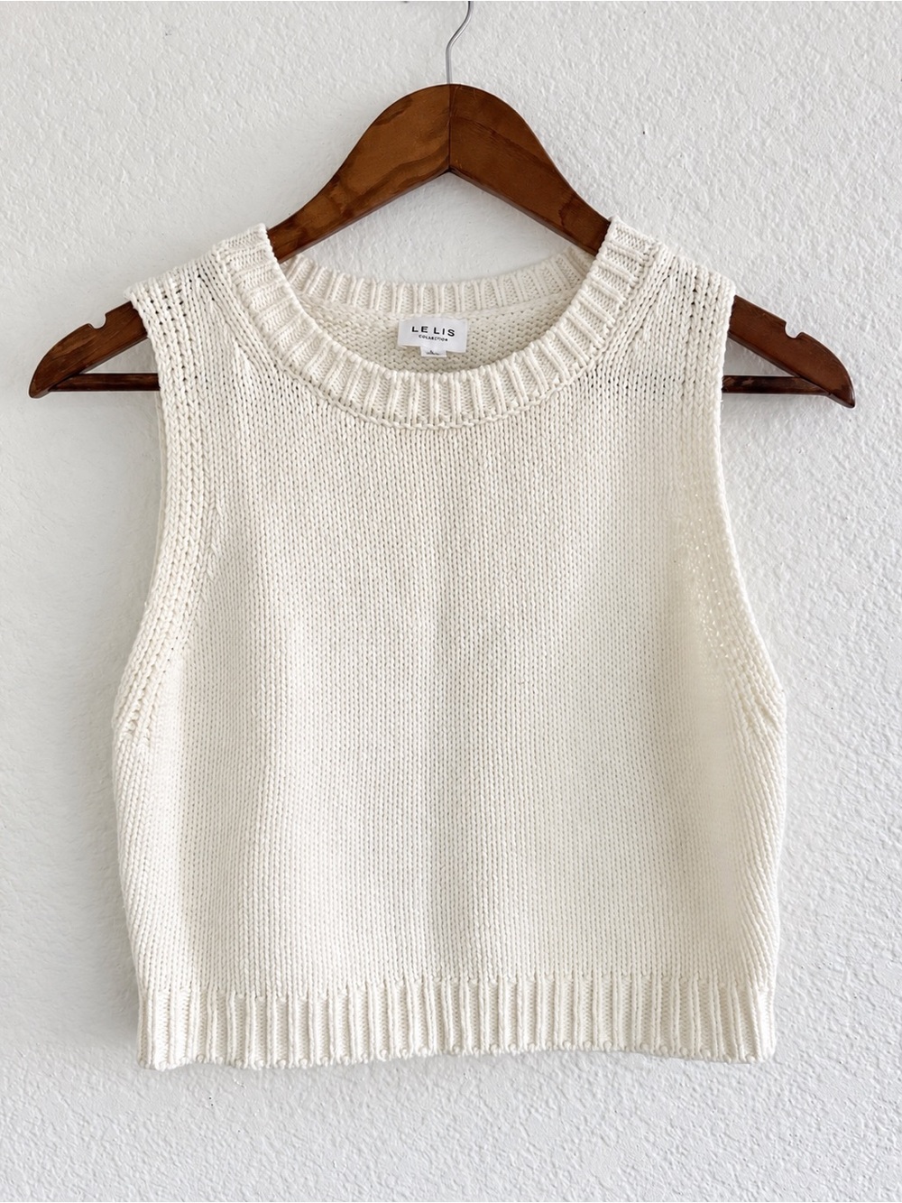 Le Lis Ivory Knit Sleeveless Crew Sweater Vest Tank Top